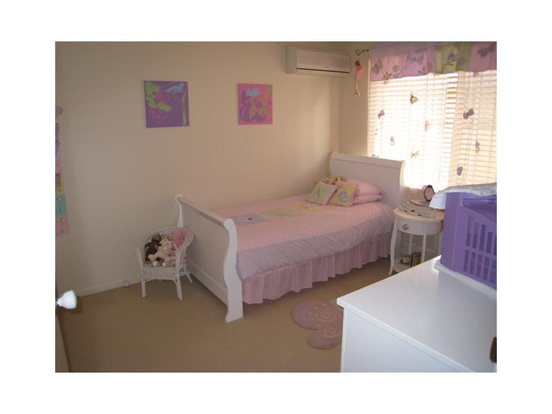 45 Nottinghill Gate Drive, Arundel QLD 4214