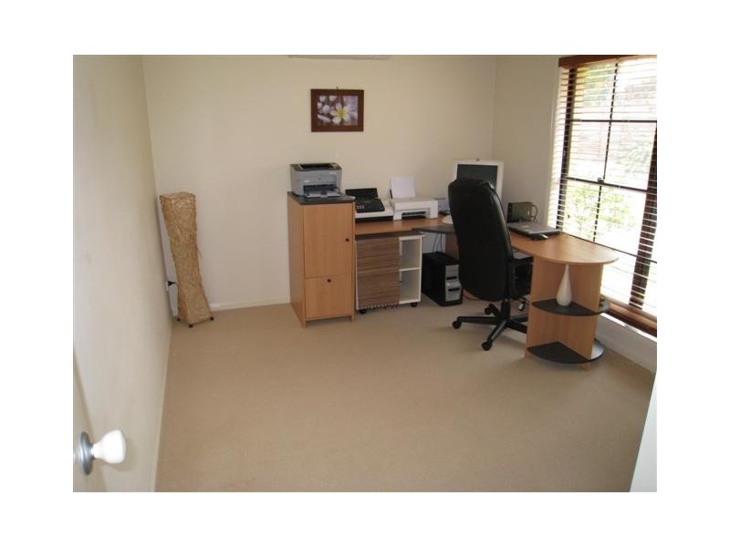 45 Nottinghill Gate Drive, Arundel QLD 4214