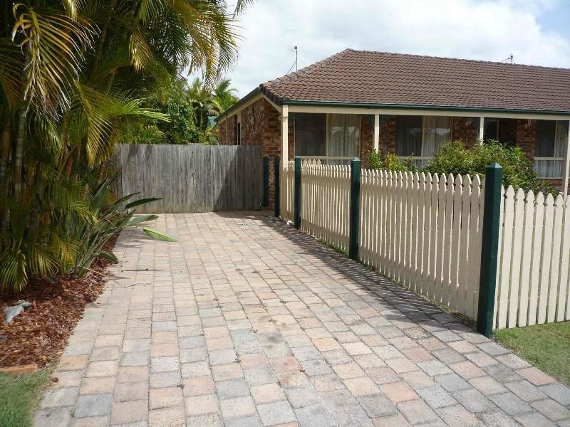 21 Allied Drive, Arundel QLD 4214