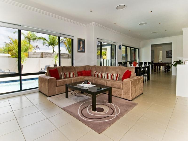 2 Park View Place, Hope Island QLD 4212