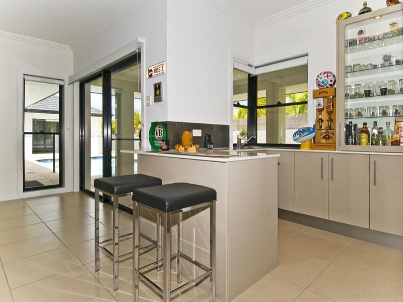 2 Park View Place, Hope Island QLD 4212