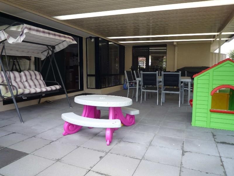 9 Torquay Place, Arundel QLD 4214