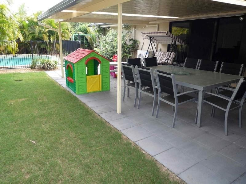 9 Torquay Place, Arundel QLD 4214