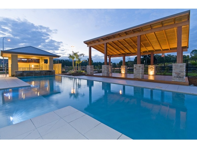 11 Meadow Court, Maudsland QLD 4210