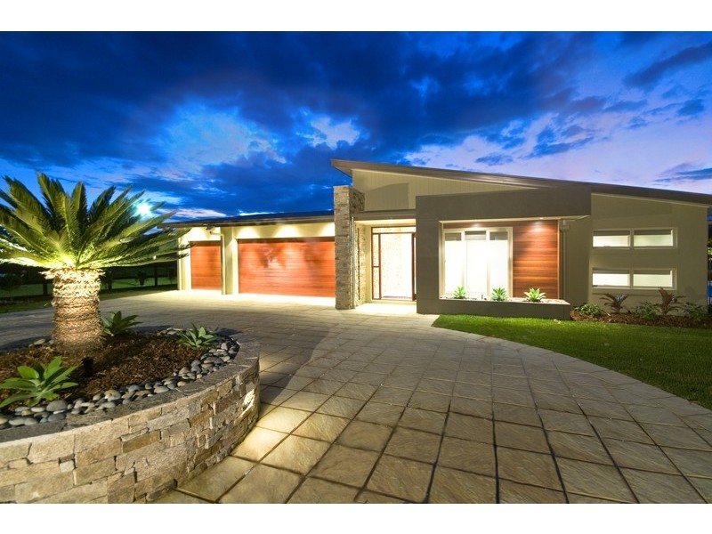 11 Meadow Court, Maudsland QLD 4210