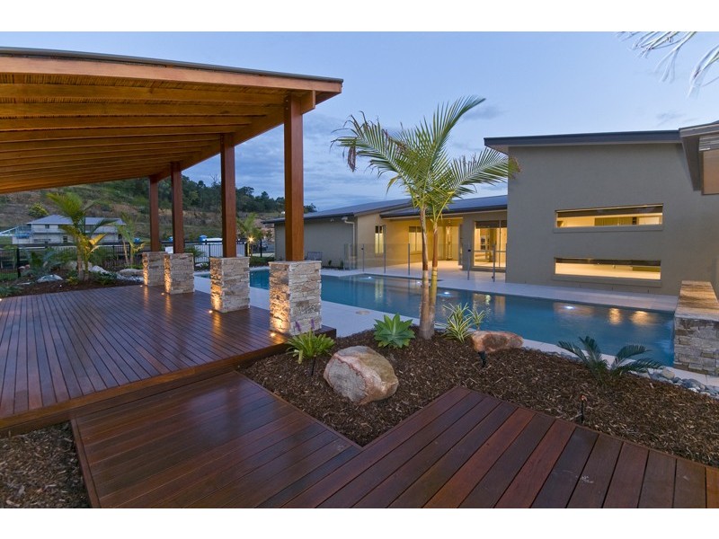 11 Meadow Court, Maudsland QLD 4210