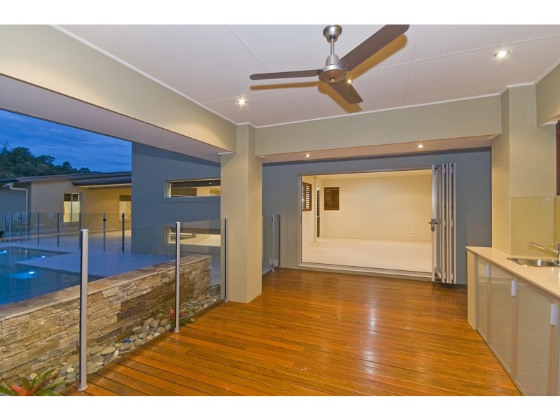 11 Meadow Court, Maudsland QLD 4210