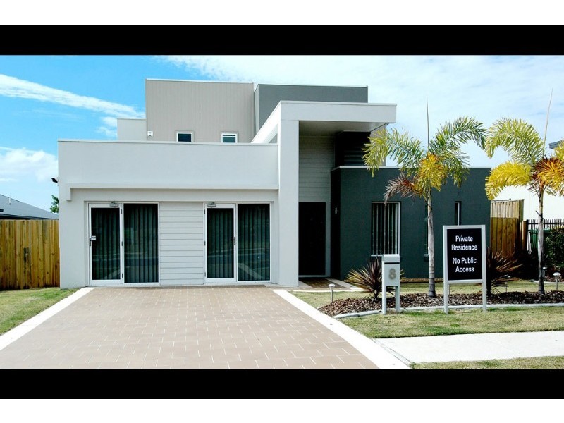 8 Twynam Mews, Pacific Pines QLD 4211