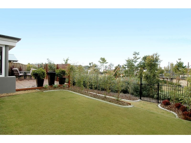 8 Twynam Mews, Pacific Pines QLD 4211