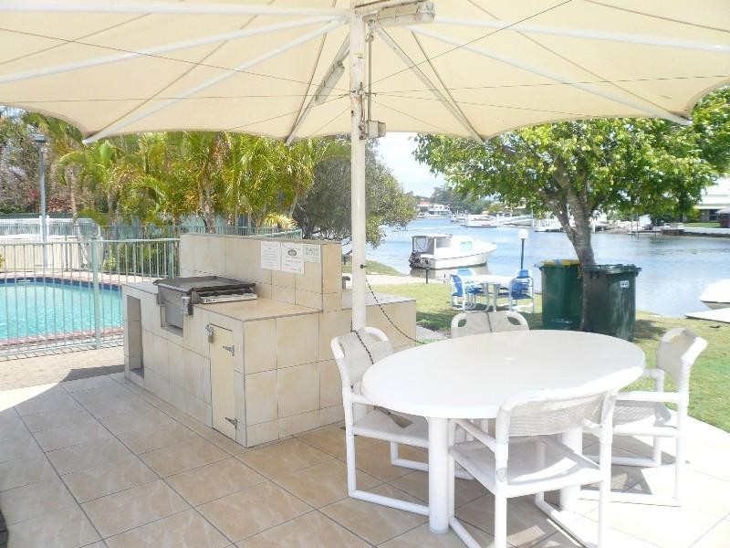 8/6 Back Street, Biggera Waters QLD 4216