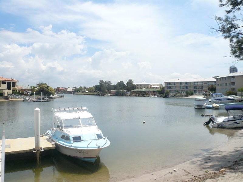 8/6 Back Street, Biggera Waters QLD 4216