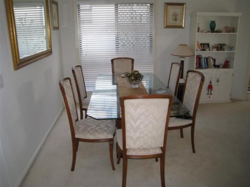 4 Steyning Court, Arundel QLD 4214