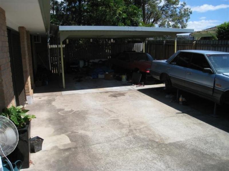 2/303 Government Road, Labrador QLD 4215