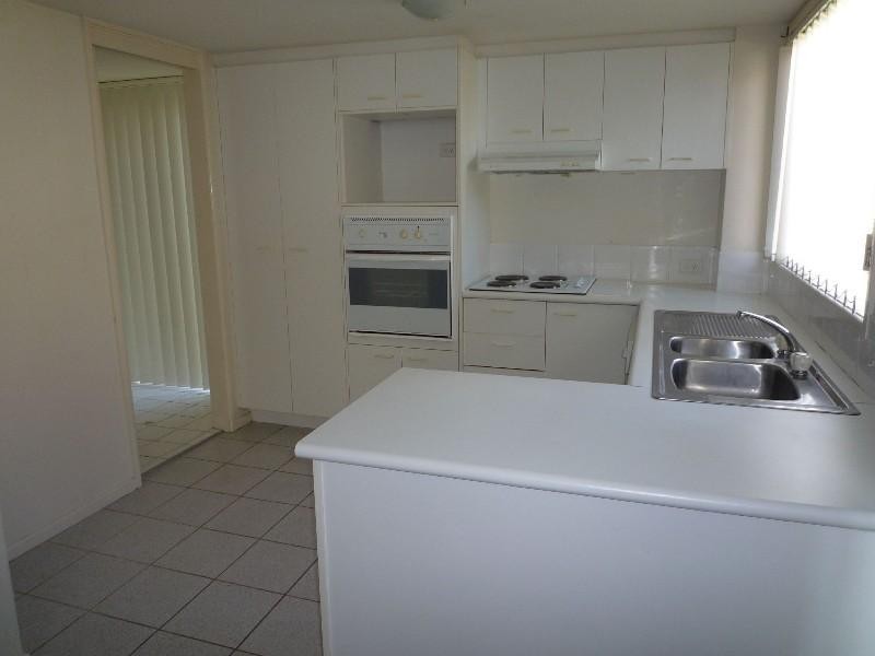 16/3 Arundel Drive, Arundel QLD 4214