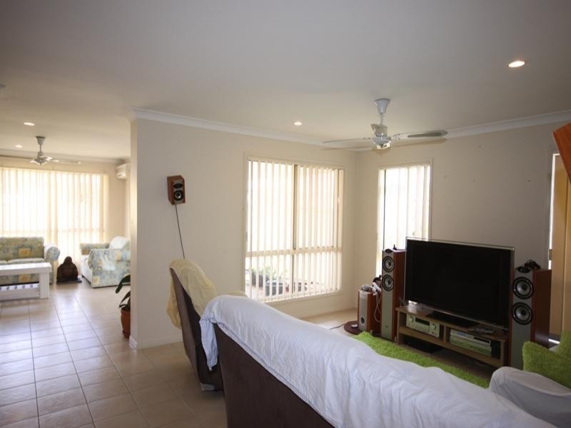 88 Tee Trees Blvde, Arundel QLD 4214