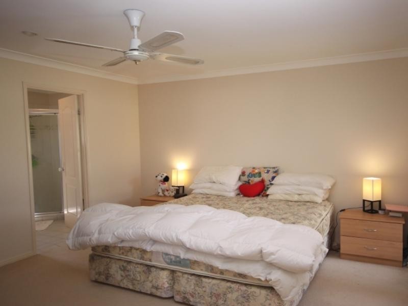 88 Tee Trees Blvde, Arundel QLD 4214