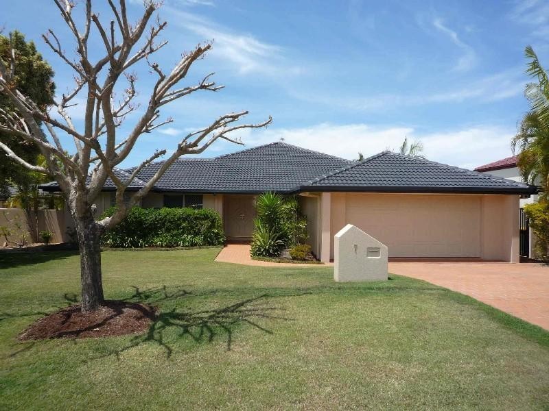 7 Kirdford Court, Arundel QLD 4214