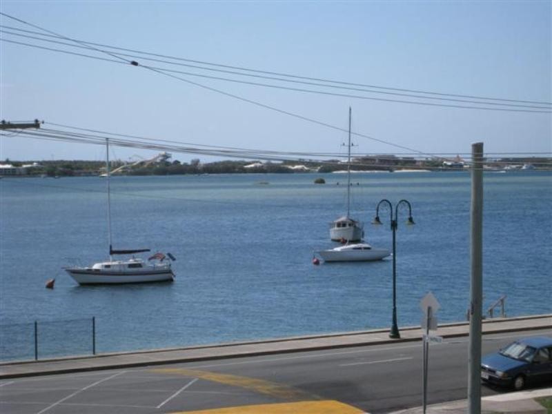 8/294 Marine Parade, Labrador QLD 4215
