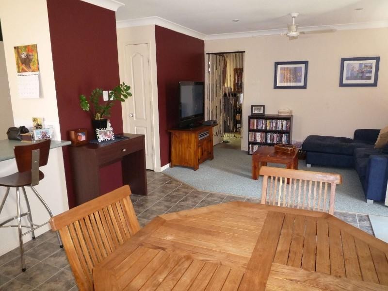 15 Madasin Close, Arundel QLD 4214