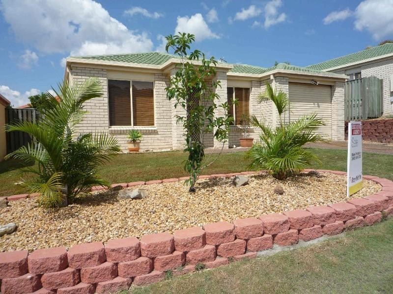 15 Madasin Close, Arundel QLD 4214