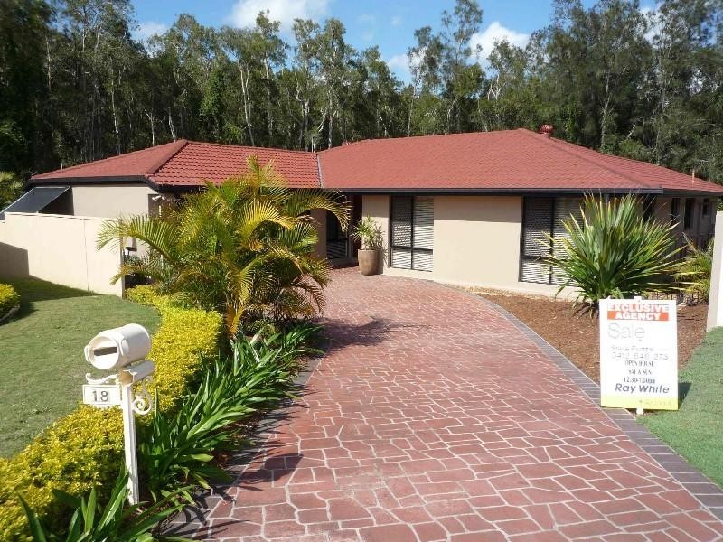 18 Kettlewell Chase, Arundel QLD 4214