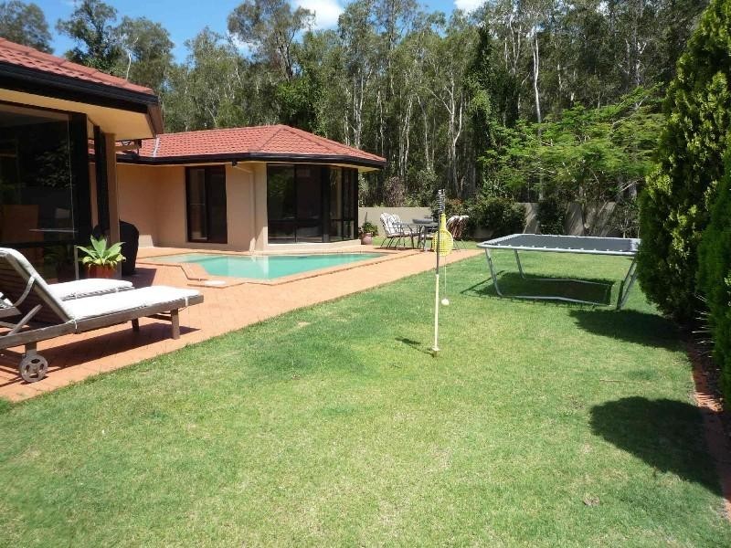 18 Kettlewell Chase, Arundel QLD 4214