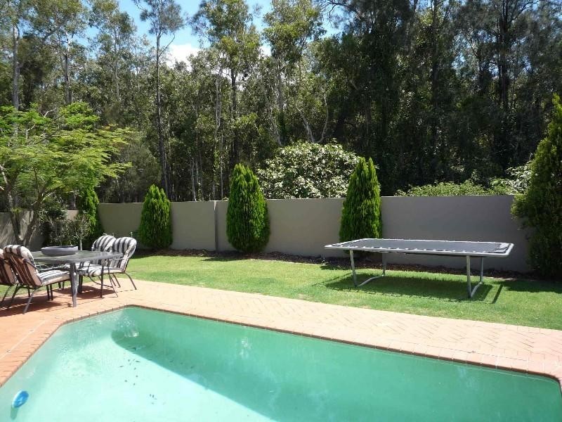 18 Kettlewell Chase, Arundel QLD 4214