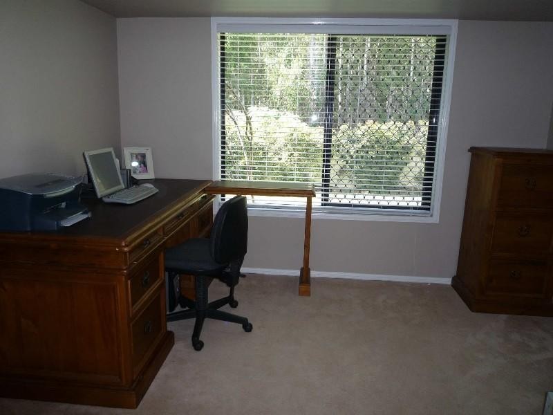 18 Kettlewell Chase, Arundel QLD 4214