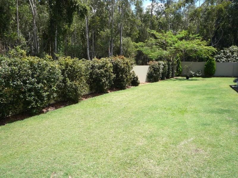18 Kettlewell Chase, Arundel QLD 4214