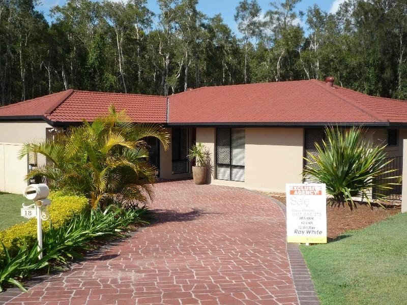 18 Kettlewell Chase, Arundel QLD 4214