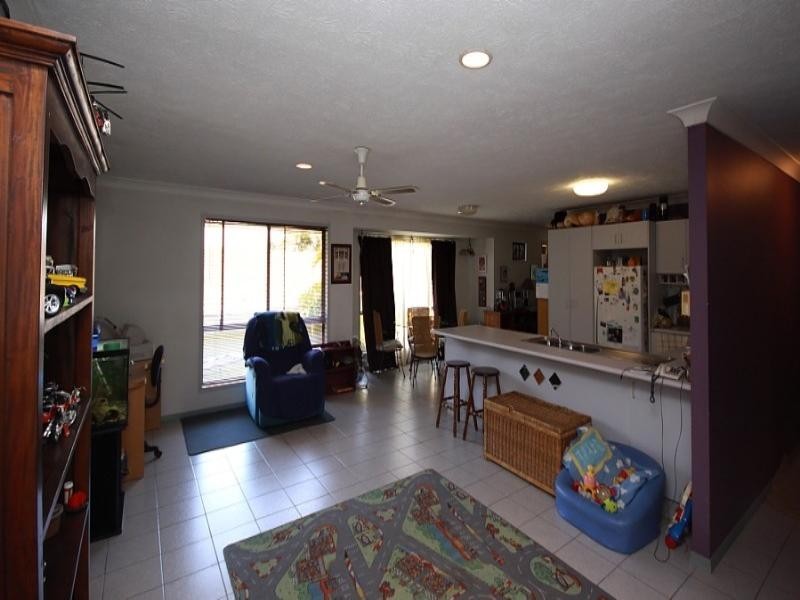 60 Open Drive, Arundel QLD 4214