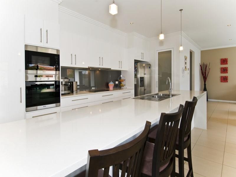 2 Park View Place, Hope Island QLD 4212