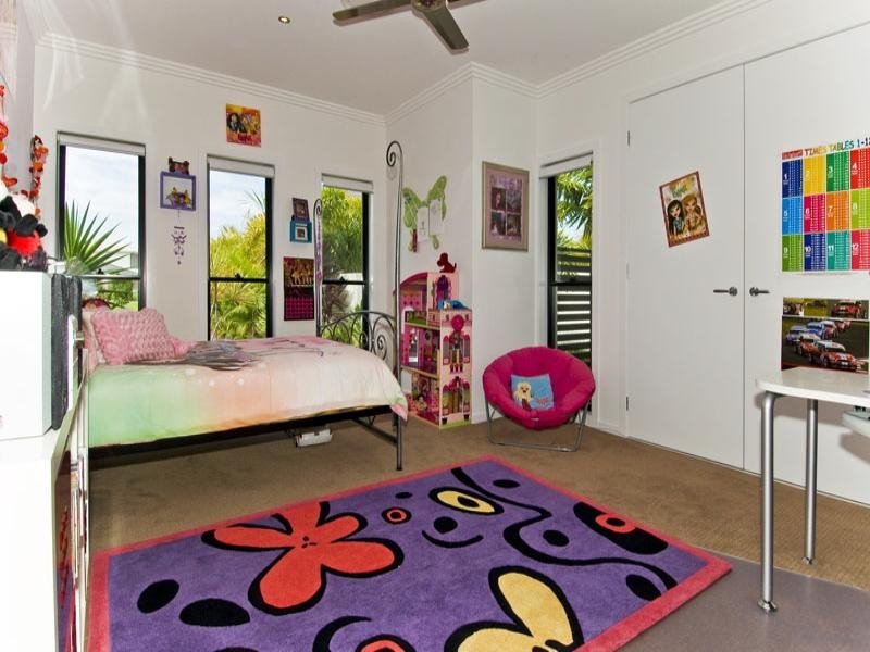 2 Park View Place, Hope Island QLD 4212