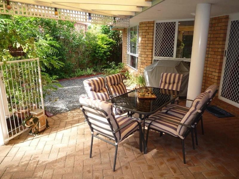 11 Inverness Way, Parkwood QLD 4214