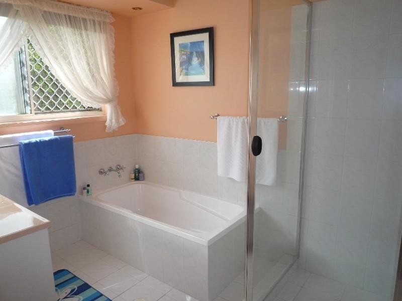 11 Inverness Way, Parkwood QLD 4214