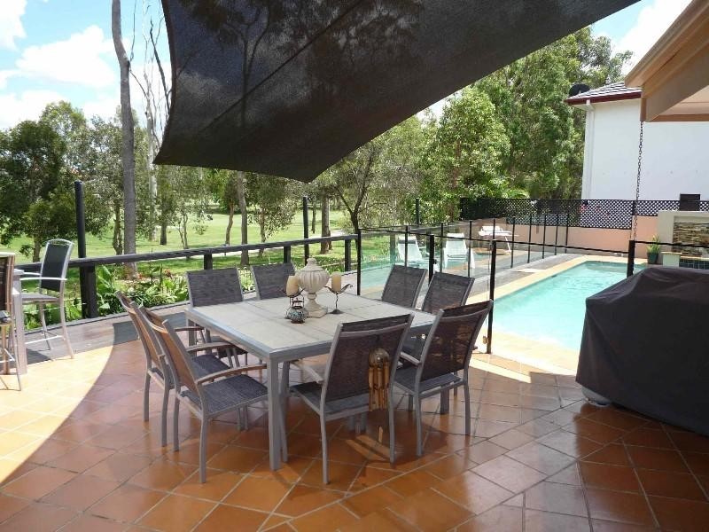 10 Parnham Court, Arundel QLD 4214