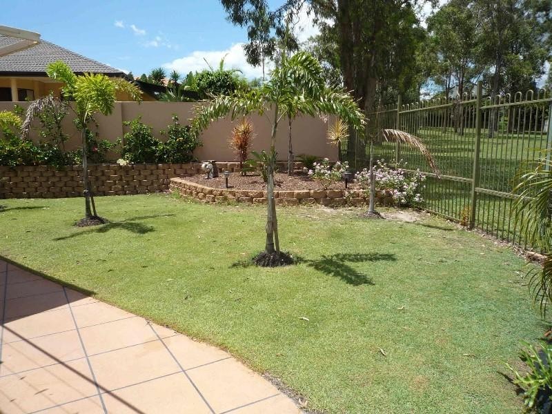 10 Parnham Court, Arundel QLD 4214