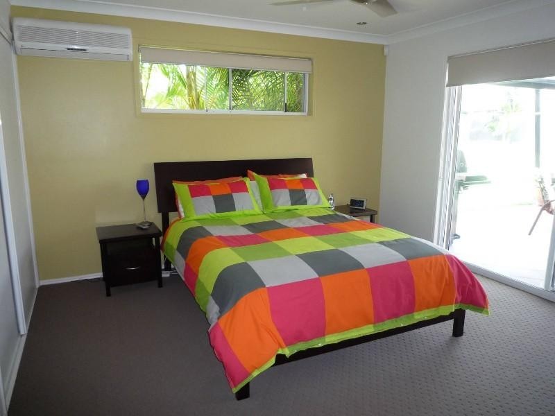 6 Kirdford Court, Arundel QLD 4214