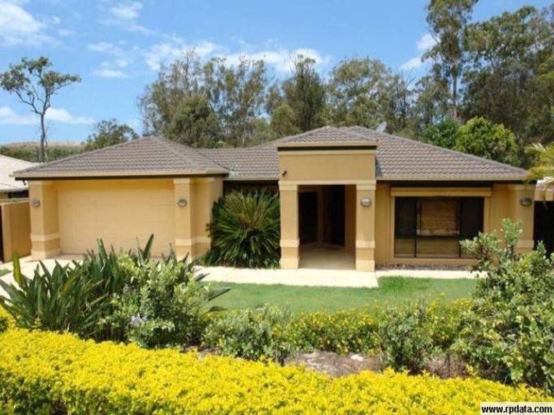 33 Petworth Court, Arundel QLD 4214
