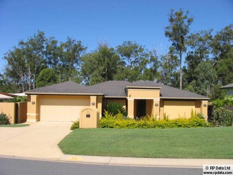 33 Petworth Court, Arundel QLD 4214