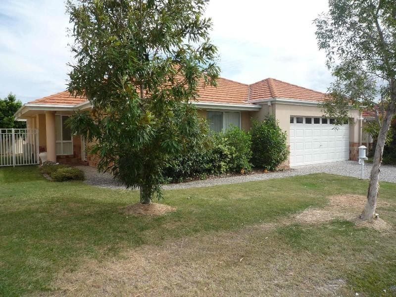 28 Leighanne Crescent, Arundel QLD 4214