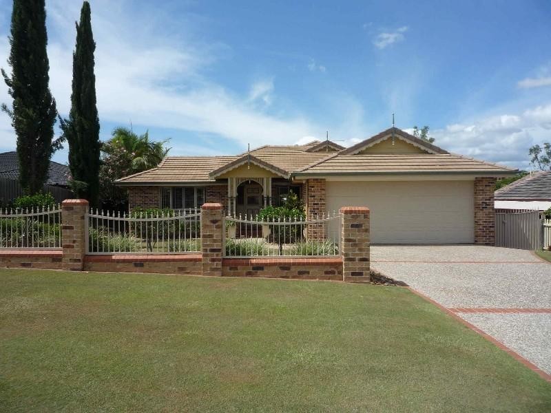 64 Arnold Palmer Drive, Parkwood QLD 4214