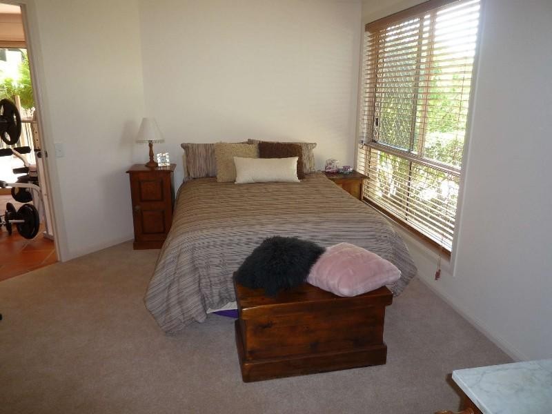 64 Arnold Palmer Drive, Parkwood QLD 4214