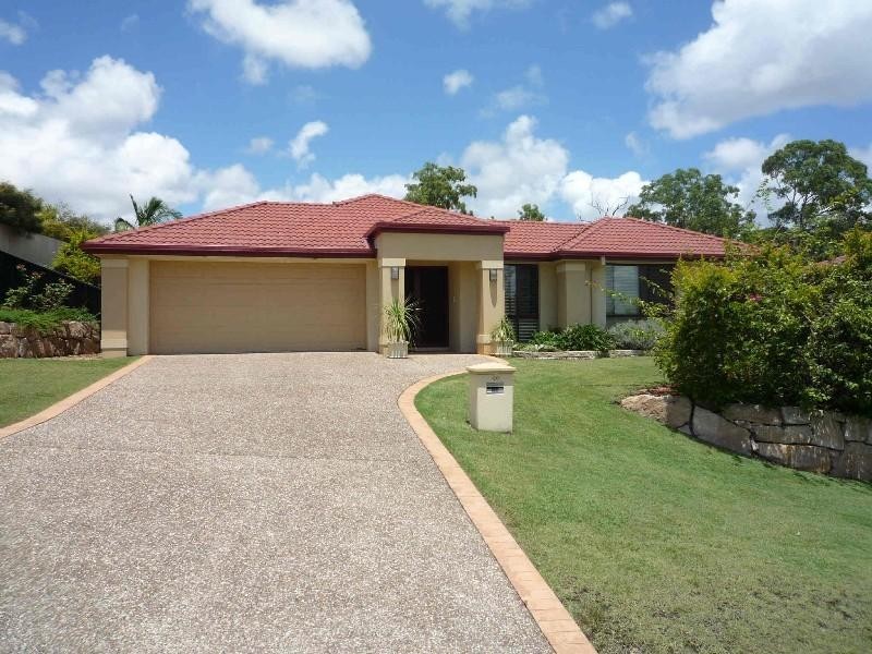 40 Nottinghill Gate Drive, Arundel QLD 4214