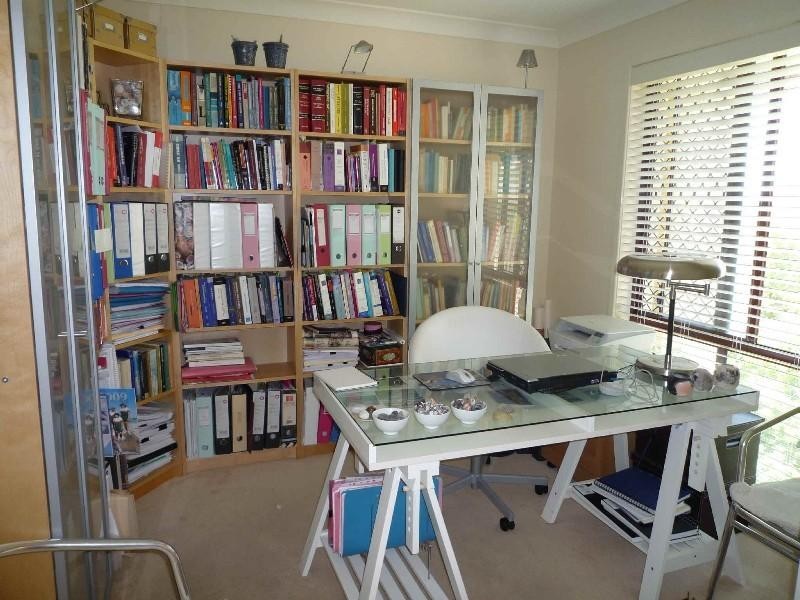 40 Nottinghill Gate Drive, Arundel QLD 4214