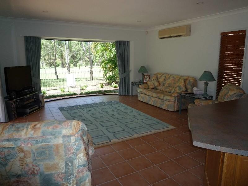 19 Hazel Court, Arundel QLD 4214