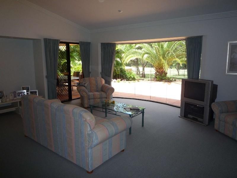 19 Hazel Court, Arundel QLD 4214