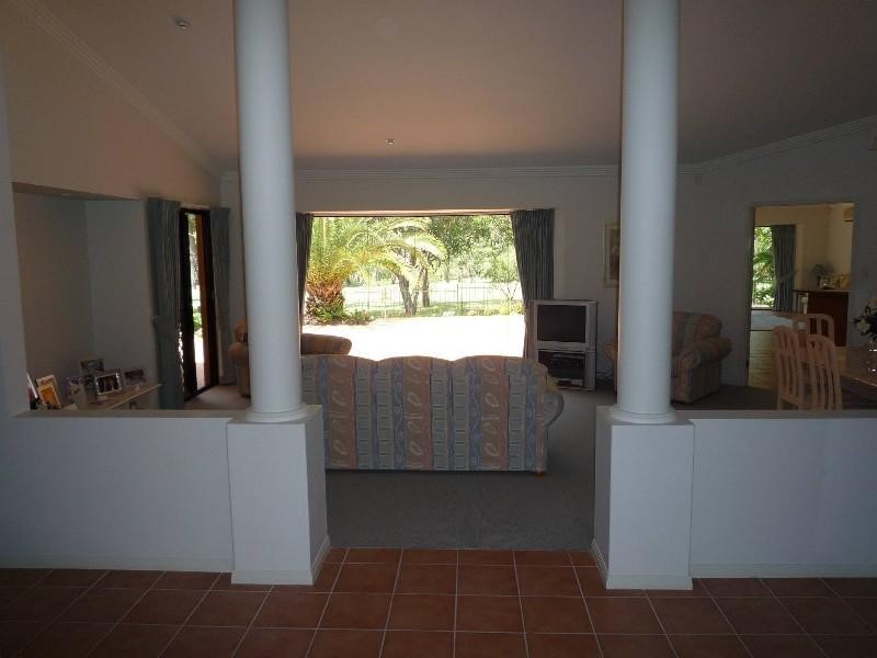 19 Hazel Court, Arundel QLD 4214