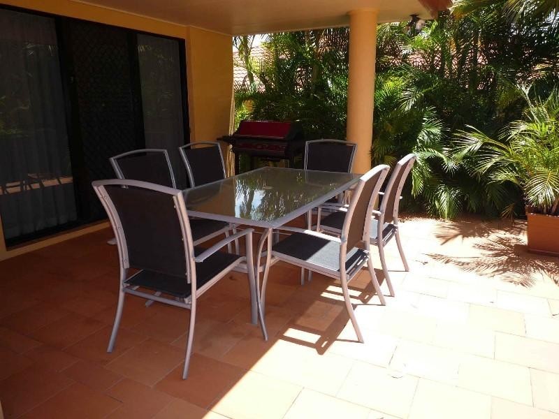 19 Hazel Court, Arundel QLD 4214