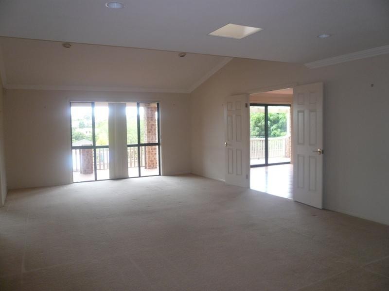 279 Napper Road, Arundel QLD 4214